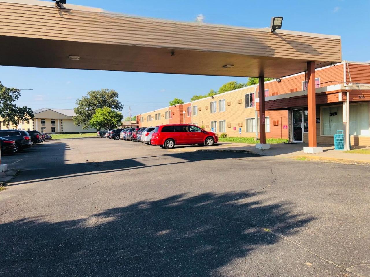 Econo Lodge Waite Park Exterior photo